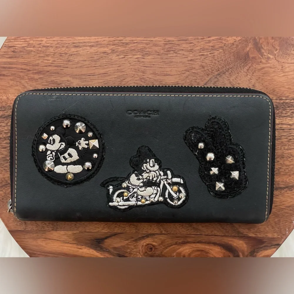COACH Disney Patches Limited Edition - Picture 1 of 14